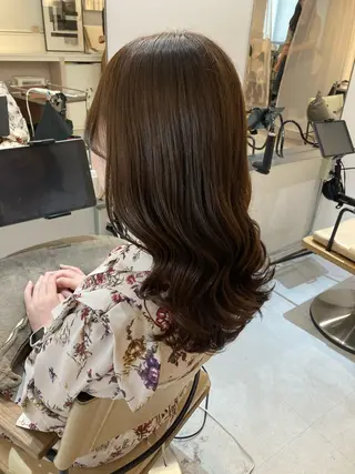 セミロング ✨色持ちの良い艶 カラー✨蟹江真世のヘアスタイル