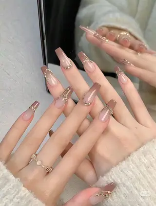 ネイル Mona【パラジェル ・長さ出し専門店】のネイルデザイン