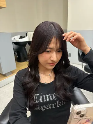 セミロング 鈴木 美由華／透明感カラーのヘアスタイル