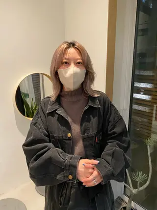 ミディアム カラー 美髪ストレート 川本雄己のヘアスタイル