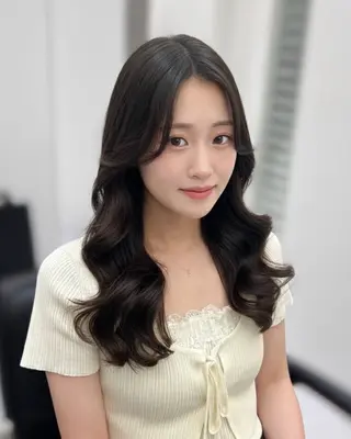 パーマ モ モのヘアスタイル