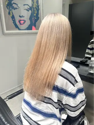 セミロング カラー ハイトーン/ウルフ/ レイヤー/Asukaのヘアスタイル