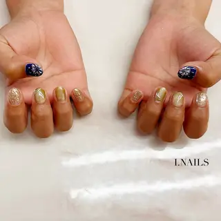 ネイル アイネイルズ所属・早川 梓のネイルデザイン