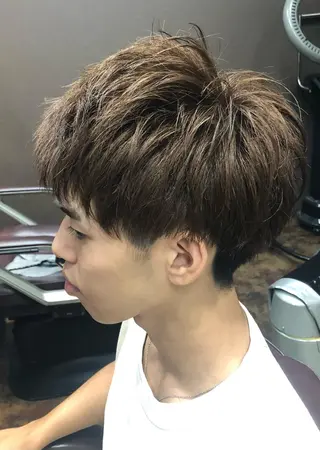 ショート カラー メンズ 八木 凜のヘアスタイル