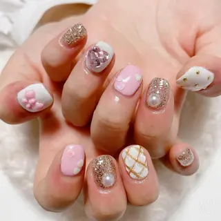 ネイル The Best Beauty受付担当のヘアスタイル