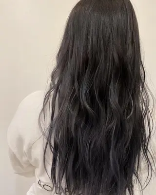 ロング カラー 川越 輝梨奈のヘアスタイル