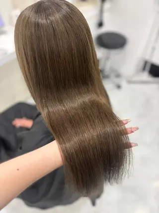ロング 渋谷🥇透明感カラー 特化美容師のヘアスタイル
