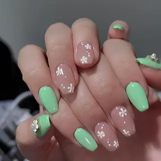 ネイル Queens momoのネイルデザイン