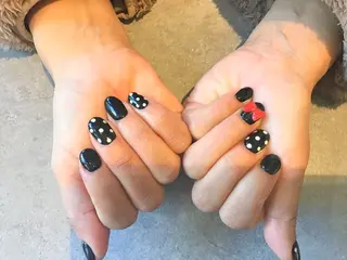 ネイル Nest 岩崎のネイルデザイン