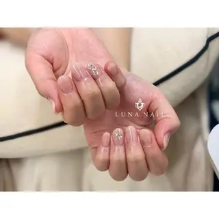 ネイル アトリエ　ミモザ所属・いまむら あかりのネイルデザイン