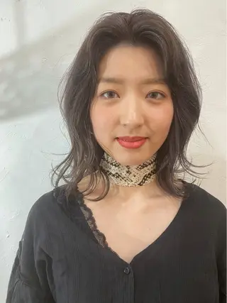 ミディアム 透明感カラー🍃 レイヤースタイル✨葵のヘアスタイル