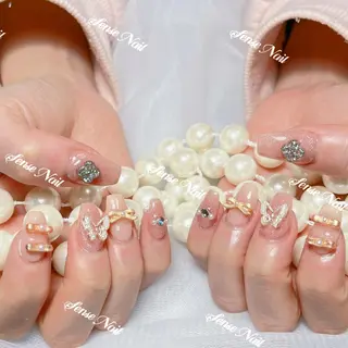 ネイル Kurieitibu 🍬Byu~tīのネイルデザイン