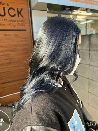 ロング カラー イシイ ハルナ 🤍のヘアスタイル