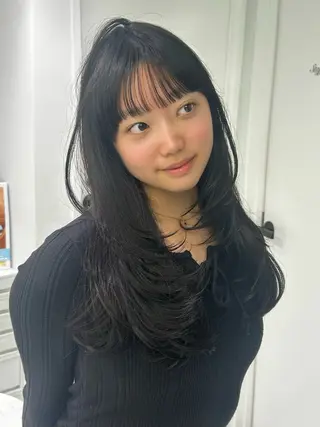 ロング レイヤー／マツエク 💋𝑨𝑵𝑵𝑨のヘアスタイル