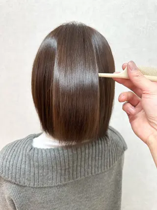 ショート 乾かすだけで艶髪に✨ 美髪矯正⭐️難波駅のヘアスタイル