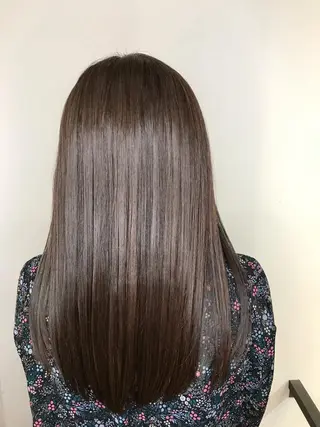 セミロング カラー パーマ ヘアアレンジ カンナヘアーメゾン所属・上西 高志のヘアスタイル