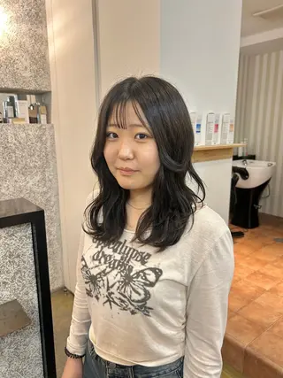 セミロング カラー 川本 采奈のマツエク・マツパデザイン