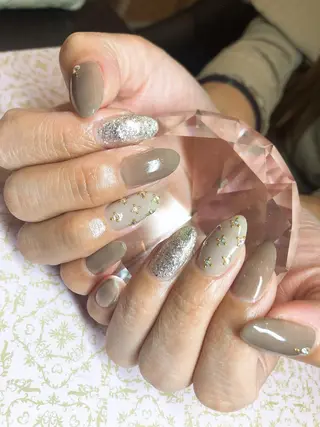 ネイル Piacere所属・Piacere 絵美のネイルデザイン