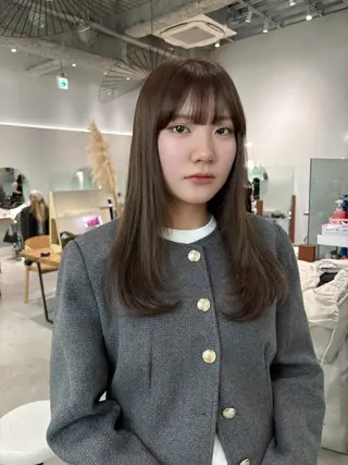 セミロング カラー 🎀優姫 🎀  韓国レイヤーのヘアスタイル