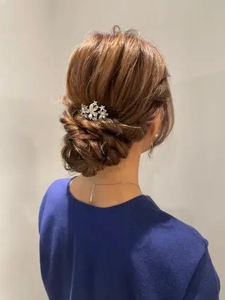ヘアアレンジ 髪質改善✨透明感カラ ー🌈シエルブルーのヘアスタイル