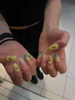 ネイル GO TODAY シェアサロン 渋谷Amiu店所属・渋谷ネイル🎀 y2k/海外ネイルのネイルデザイン