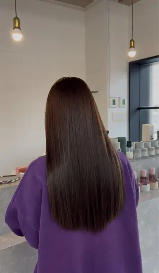 カラー miloc sayaのヘアスタイル