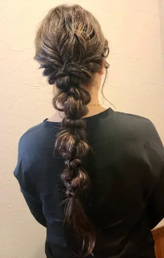 ロング 赤松 摩美のヘアスタイル