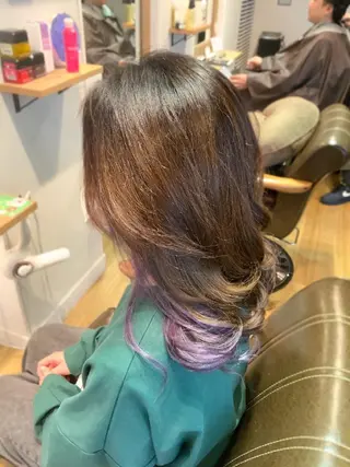 カラー セミロング 堀 望美のヘアスタイル