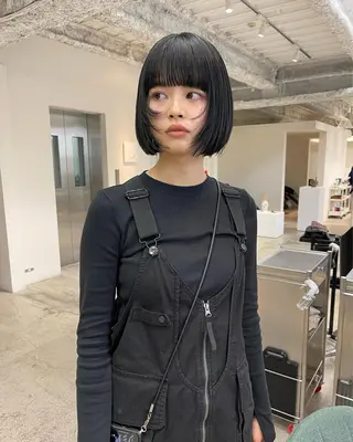 ショート oma　袮次金 鈴香のヘアスタイル