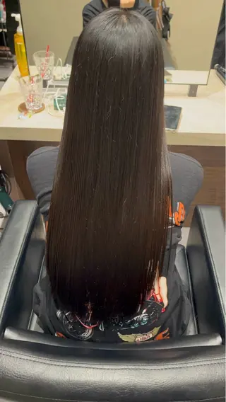 ロング GIEN Smart Salon by milbon 西宮ガーデンズ　プラス所属・吉原 星稀のヘアスタイル