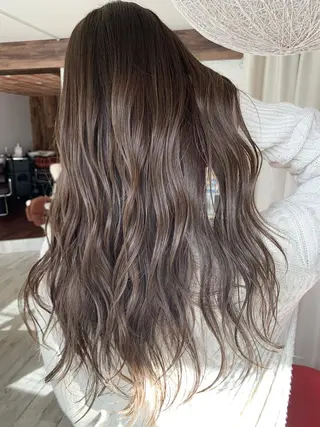 ロング Welila by haku所属・Yuuki ウェリラバイハクのヘアスタイル