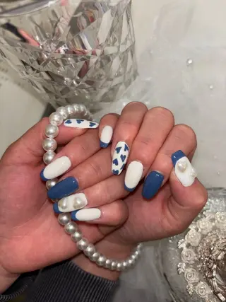 ネイル CREVIO小美玉店所属・ネイルサロン Fleurのネイルデザイン