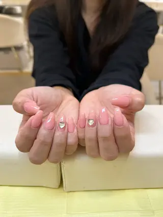 ネイル Raviy新宿店所属・やまだ ななせのネイルデザイン