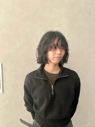 ショート パーマ 艶ボブ🤎暖色カラー 縮毛矯正/メンズ💈のヘアスタイル