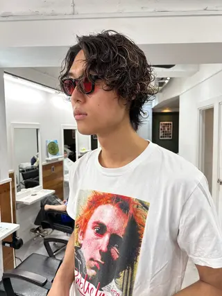 ミディアム パーマ メンズ グランジヘア 無造作ヘアHYUGAのヘアスタイル