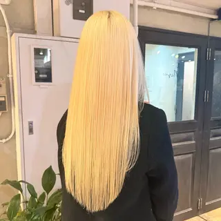 ロング カラー 💫艶ブリーチ特化／ ベージュ💫ユウゴのヘアスタイル