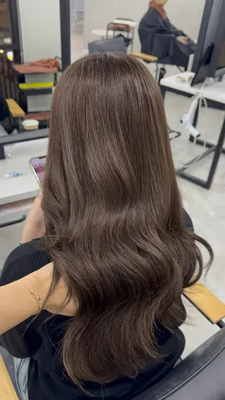 ロング カラー 赤み無し柔らかカラー 【梅田】madokaのヘアスタイル