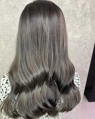 ロング カラー UNDER vr 【アンダーバー】のヘアスタイル