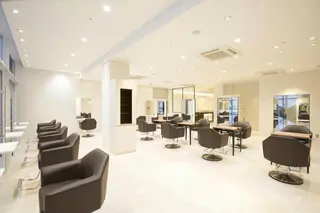 JYUNESU GINZA所属・Manager 川井 崇彦のヘアスタイル