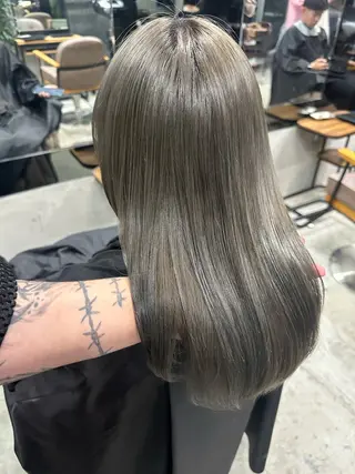 セミロング AiM エイム　韓国レイヤーのヘアスタイル