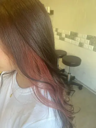 カラー 安達 葵のヘアスタイル