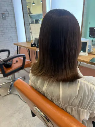 ミディアム アグヘアニコ大垣所属・山口 日和のヘアスタイル