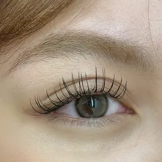 マツエク・マツパ to/me 大宮店 みなとの眉毛・アイブロウイメージ