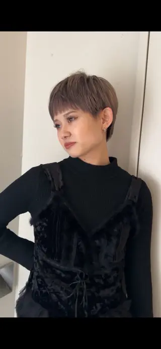 ショート レイヤーカット 西宮北口/みなみのヘアスタイル