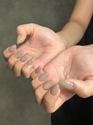 ネイル ATELIERHARLOW所属・nailist MOEのネイルデザイン