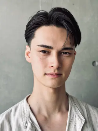 ショート メンズ メンズ職人/センター パート/富沢真斗のヘアスタイル