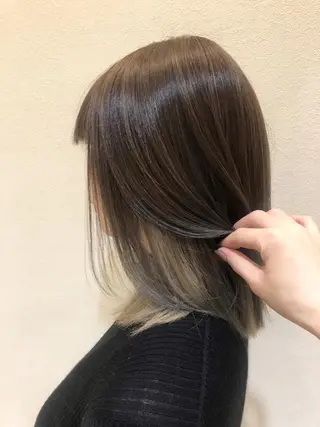 ミディアム カラー 足立 小百合のヘアスタイル