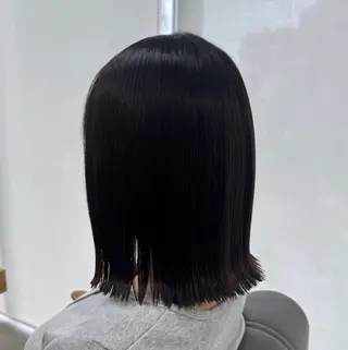 ショート 安岡美咲✂︎ 艶カラー/髪質改善のヘアスタイル