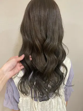 ロング カラー ヘアディテール本山フォレスト所属・佐藤 爽香のヘアスタイル