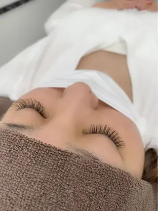 マツエク・マツパ 《eyenail M 》tsubakiの眉毛・アイブロウイメージ